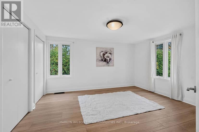 121 St Laurent Boulevard — photo 28 of 40
