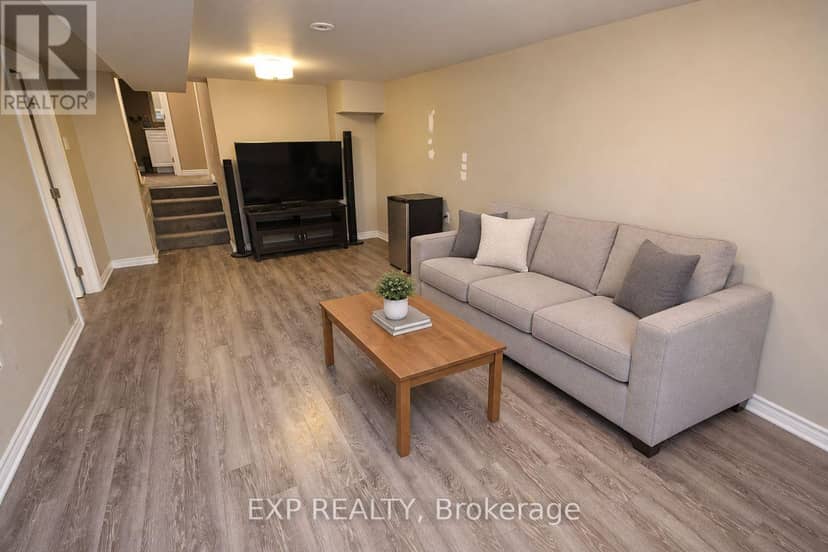 138 Baker Street — photo 10 of 15