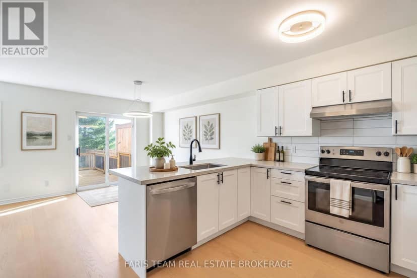 152 Ritchie Crescent, Springwater, photo 3