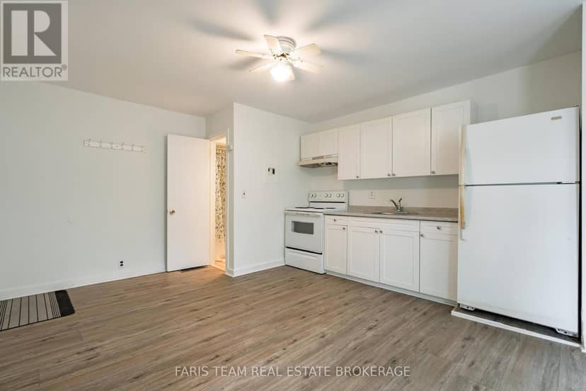 116 Albert Street S — photo 11 of 37