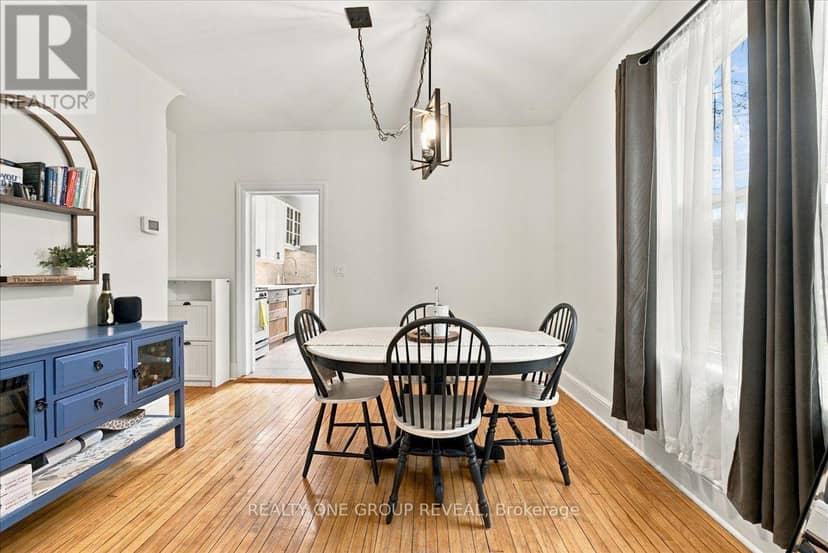 27 Ross Street — photo 11 of 40