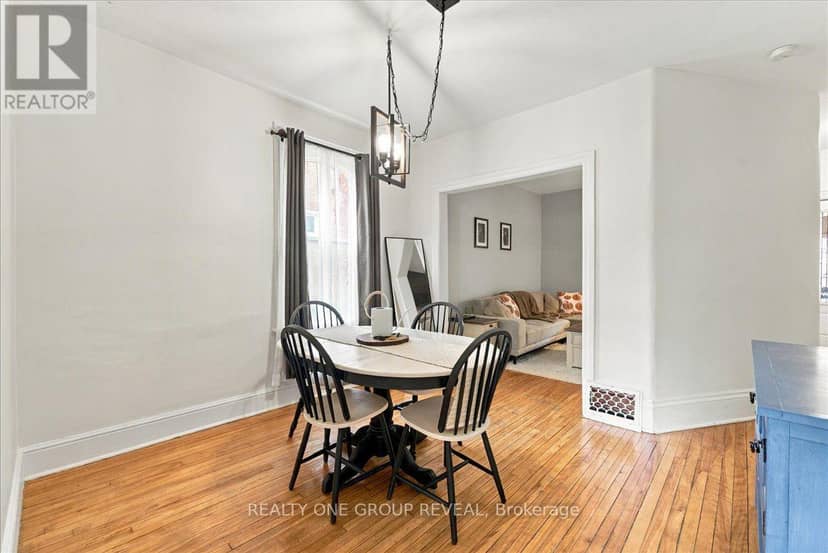 27 Ross Street — photo 13 of 40