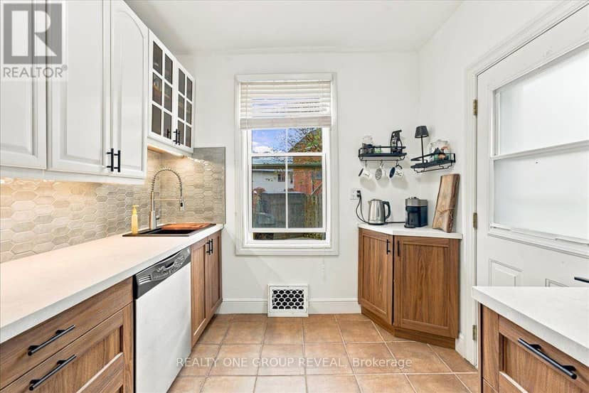 27 Ross Street — photo 16 of 40