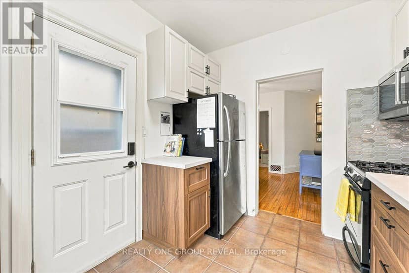 27 Ross Street — photo 19 of 40