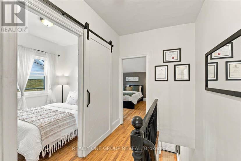 27 Ross Street — photo 22 of 40