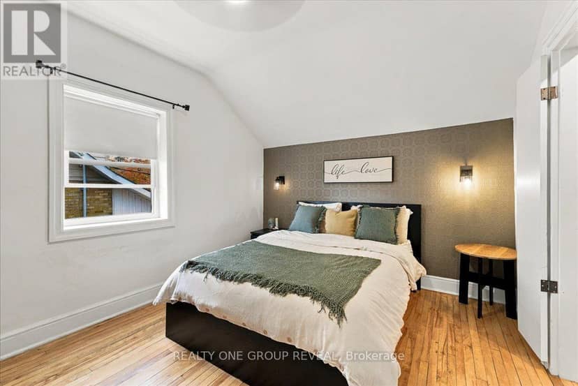 27 Ross Street — photo 23 of 40