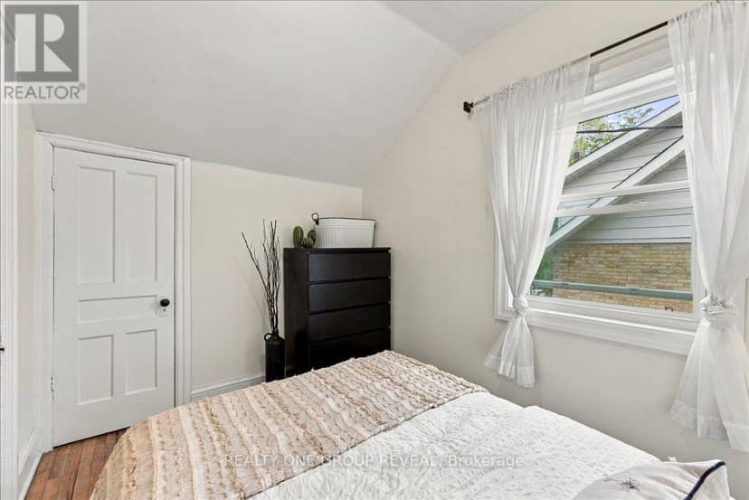 27 Ross Street — photo 30 of 40