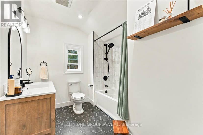 27 Ross Street — photo 31 of 40
