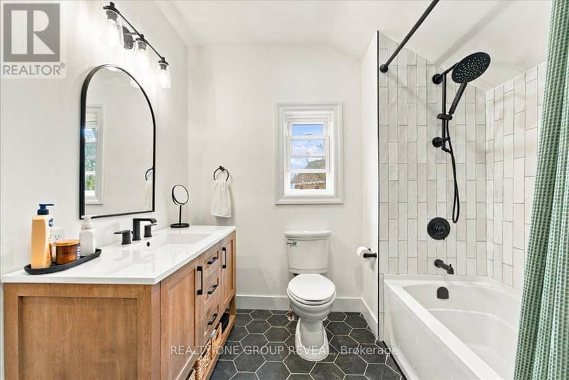 27 Ross Street — photo 32 of 40