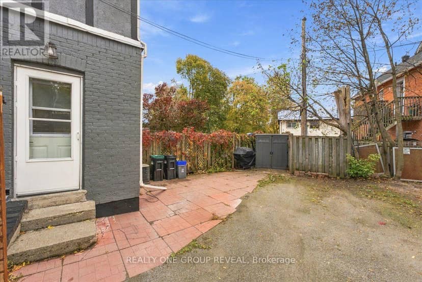 27 Ross Street — photo 39 of 40