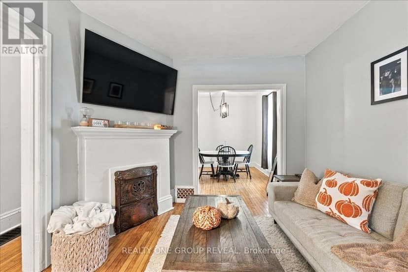 27 Ross Street — photo 9 of 40