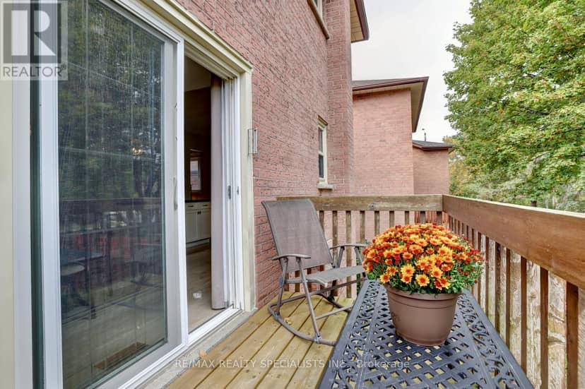1027 Serdica Court — photo 12 of 36