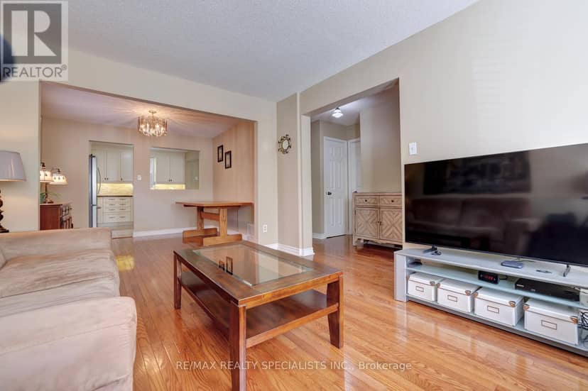 1027 Serdica Court, Mississauga, photo 5