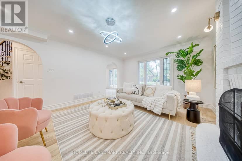 1323 Greenwood Crescent — photo 15 of 40