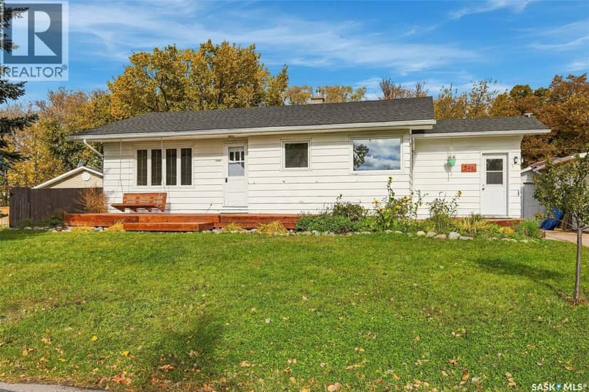 546 Elm CRESCENT, Caronport, photo 2