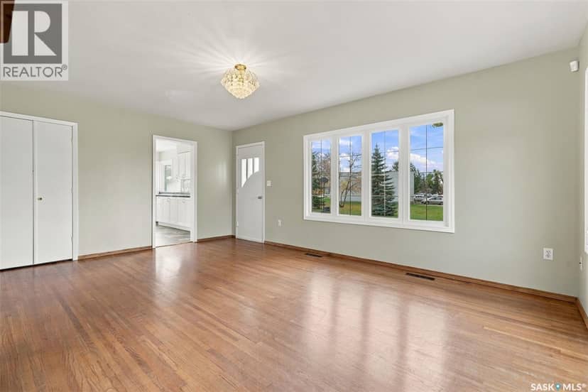 546 Elm CRESCENT, Caronport, photo 7