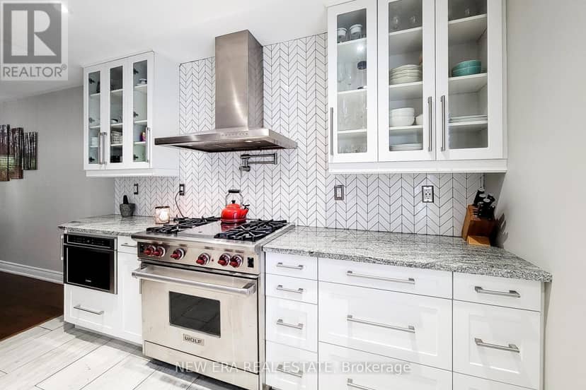 29 Woodside Square — photo 22 of 40