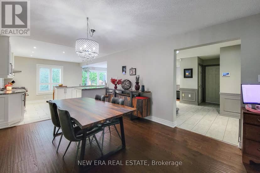 29 Woodside Square — photo 27 of 40