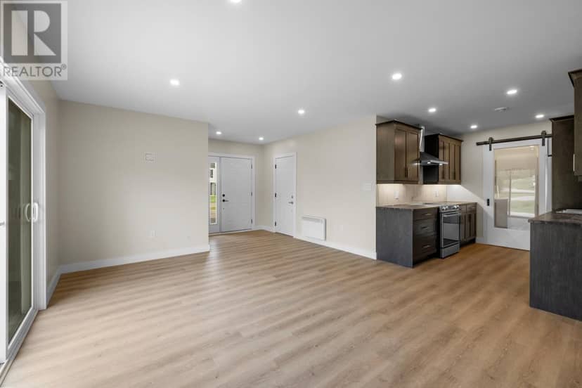 2 BALDERSTON Court — photo 16 of 40