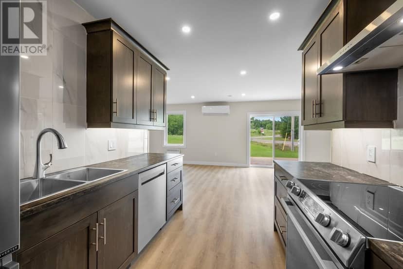 2 BALDERSTON Court — photo 9 of 40