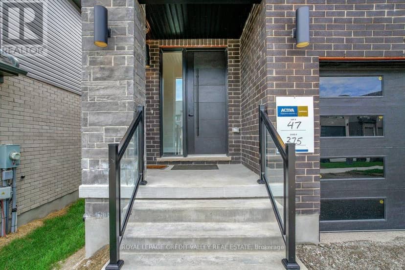 375 Chokecherry Crescent — photo 3 of 19