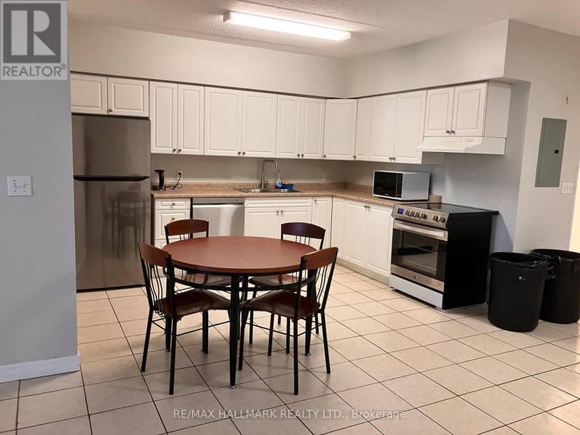 301 - 271 Lester Street — photo 3 of 15