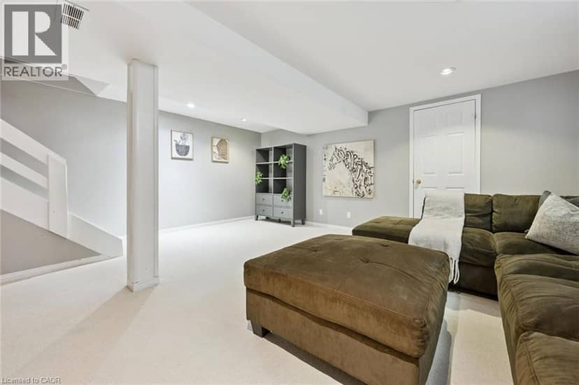 3092 SHANNON Crescent — photo 35 of 40