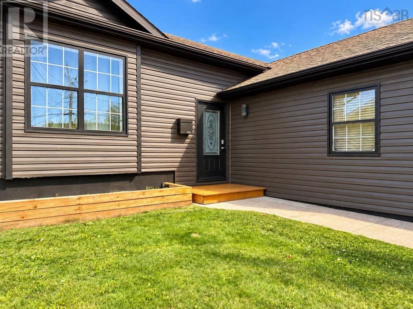 6 Paradise Avenue — photo 14 of 40