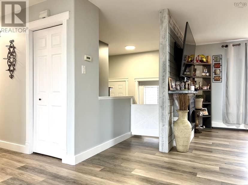 6 Paradise Avenue — photo 20 of 40