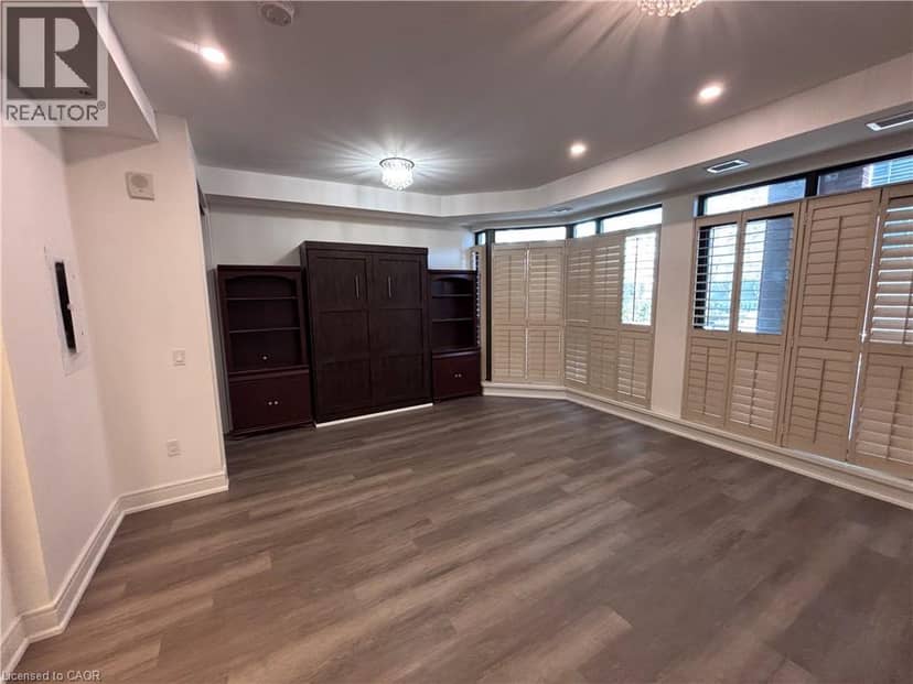 112 KING Street E Unit# 410 — photo 9 of 17