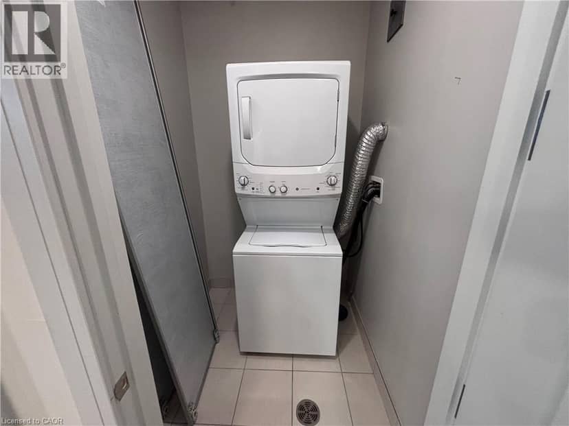 112 KING Street E Unit# 410 — photo 14 of 17