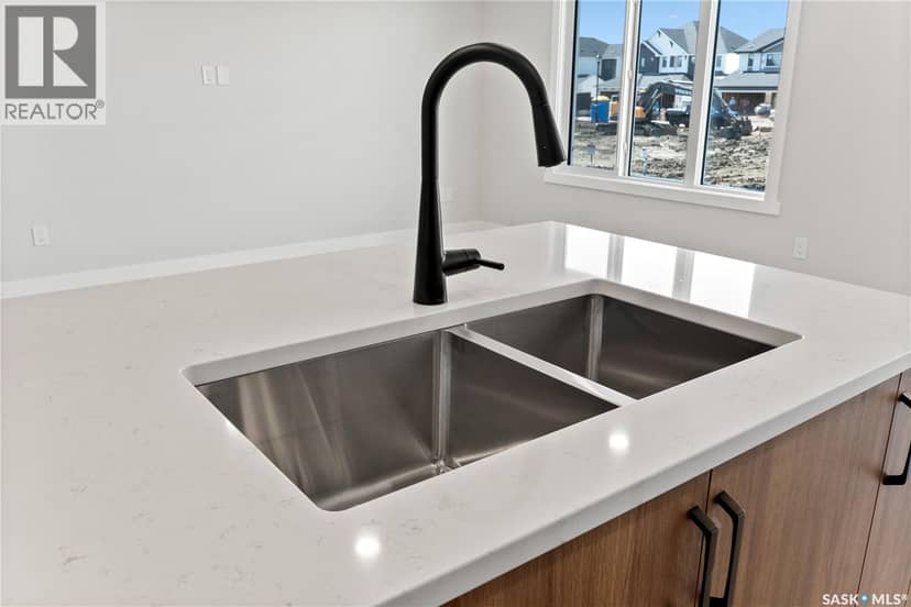 4812 Ferndale CRESCENT — photo 10 of 21