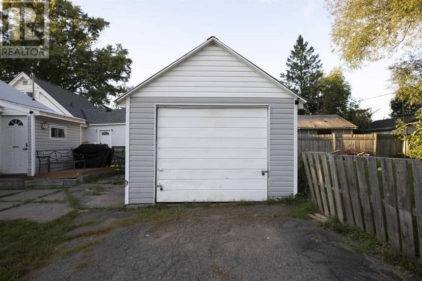 666 Shafer AVE — photo 11 of 30