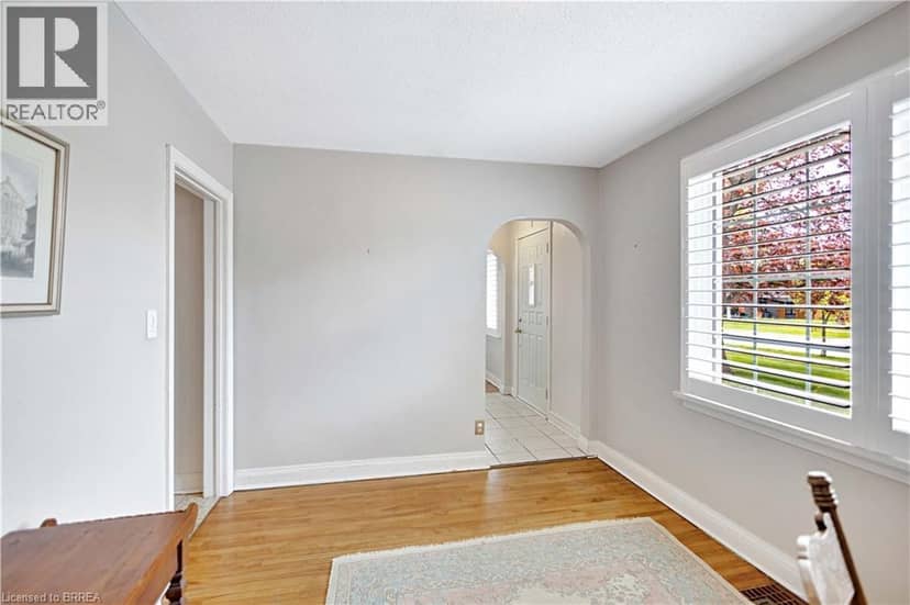 177 ST GEORGE Street — photo 16 of 40