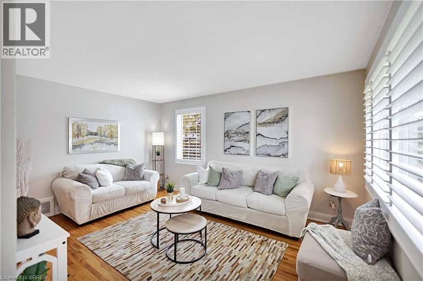 177 ST GEORGE Street — photo 6 of 40