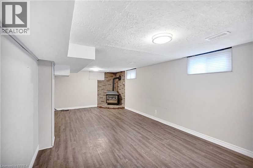 177 ST GEORGE Street — photo 31 of 40