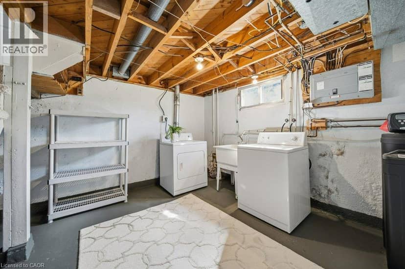 18 MAYWOOD Road — photo 31 of 40