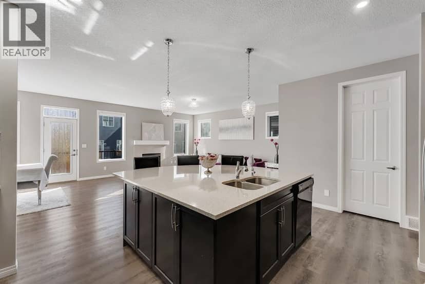 32 Carrington Manor NW — photo 14 of 40