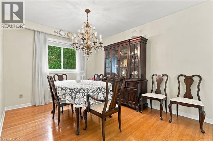 688 CHERRYWOOD Drive — photo 11 of 40
