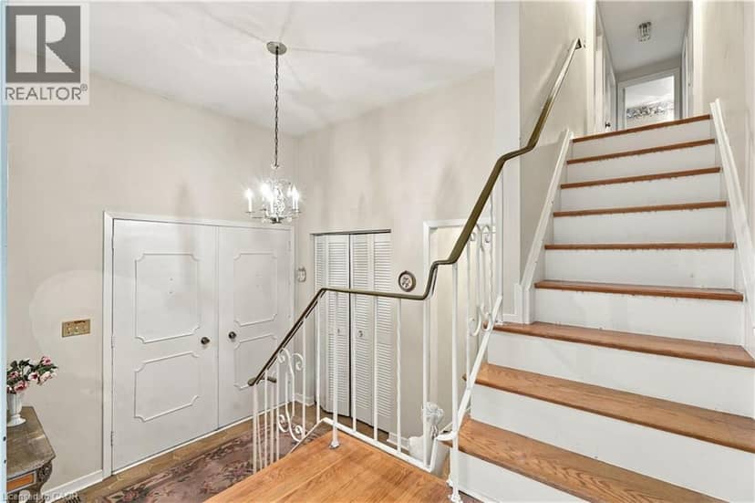 688 CHERRYWOOD Drive, Burlington, photo 6