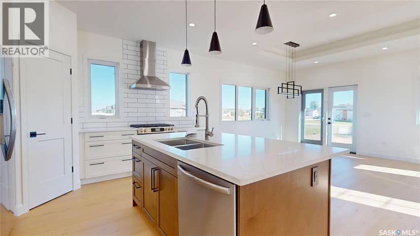 5 Aaron COURT, Pilot Butte, photo 6