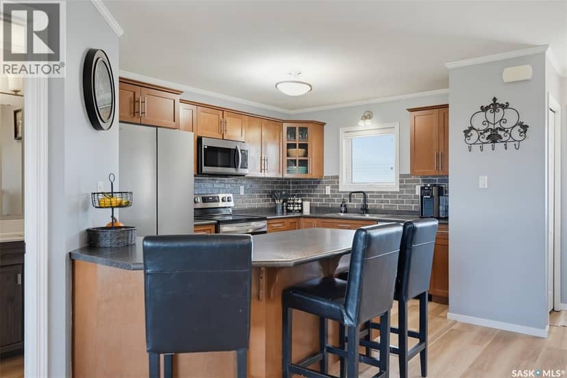 502 1303 Richardson ROAD — photo 10 of 38