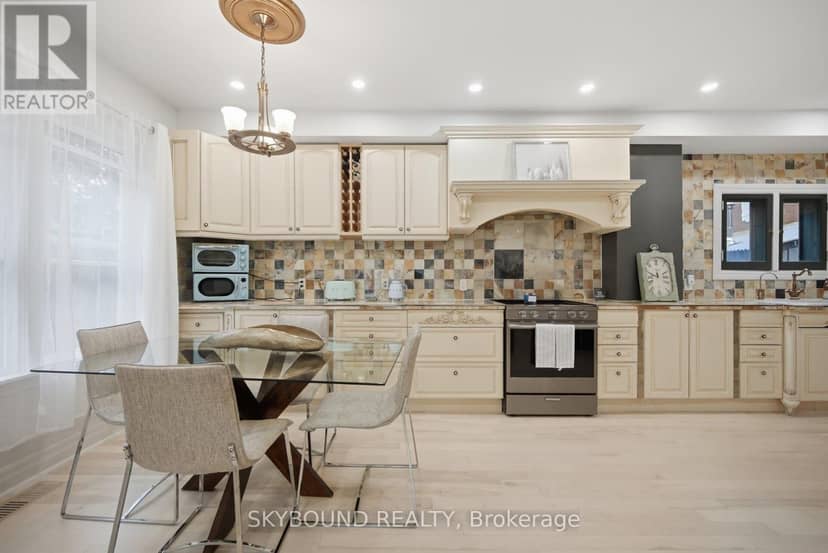 27 Rowe Street — photo 11 of 40