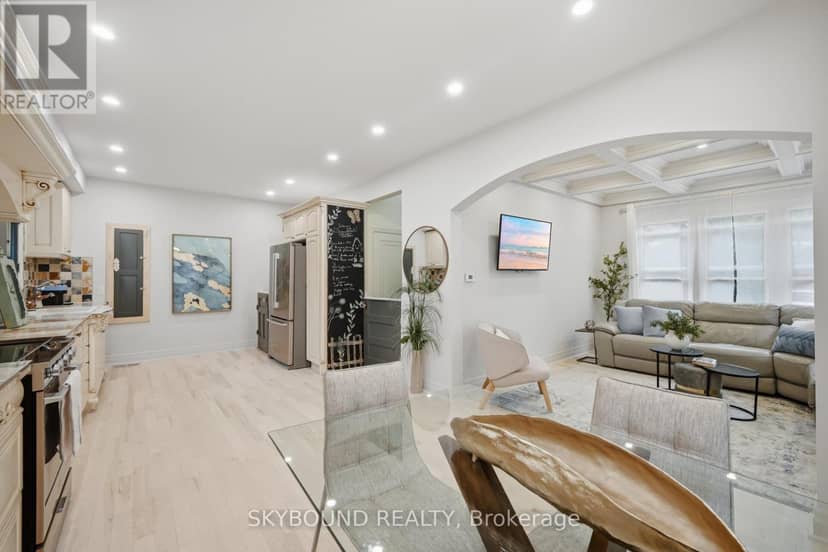 27 Rowe Street — photo 13 of 40