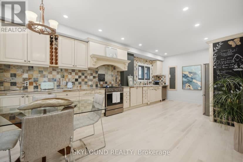 27 Rowe Street — photo 12 of 40