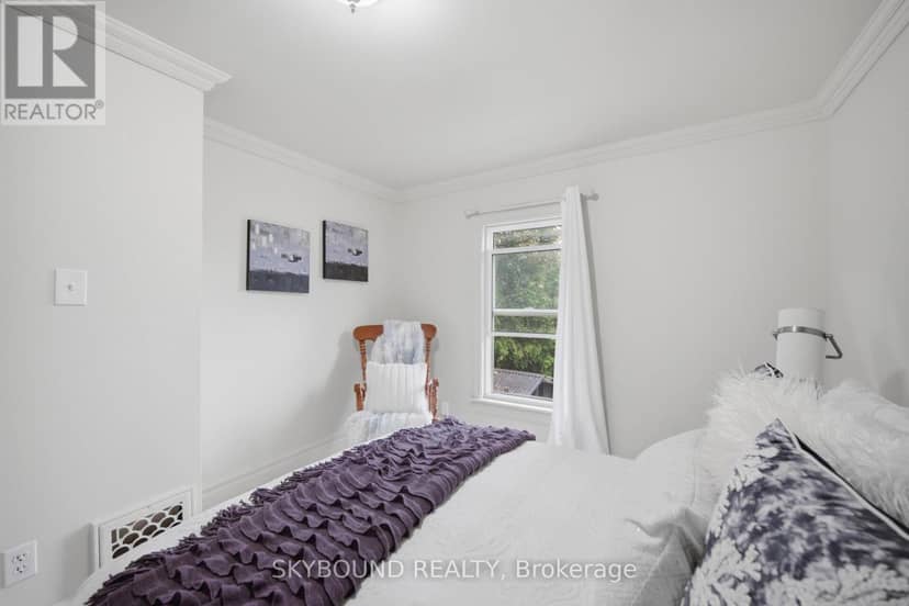 27 Rowe Street — photo 28 of 40