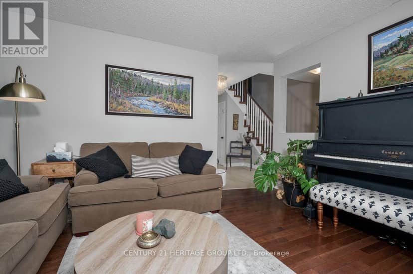 1919 Applewood Avenue — photo 6 of 32