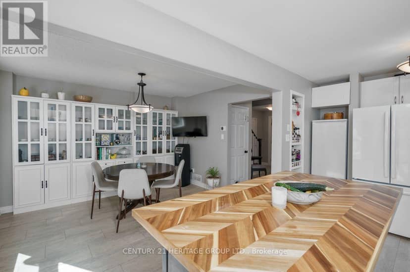 1919 Applewood Avenue — photo 14 of 32