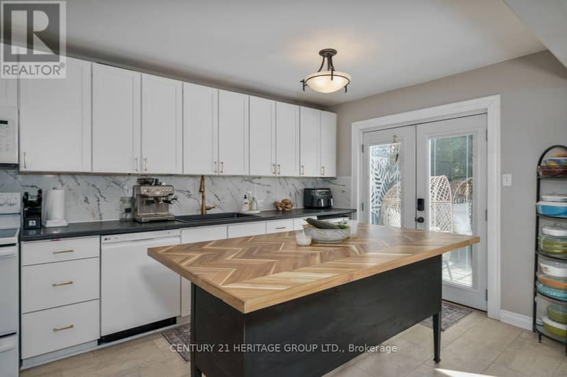 1919 Applewood Avenue — photo 9 of 32