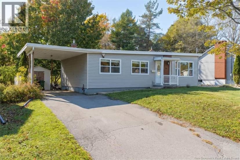 26 Muriel Avenue — photo 2 of 33